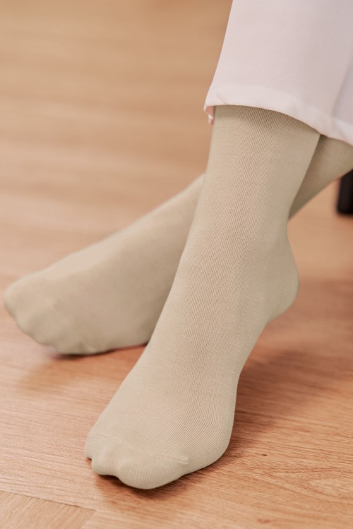 KIRA Bamboo Socks in Linen