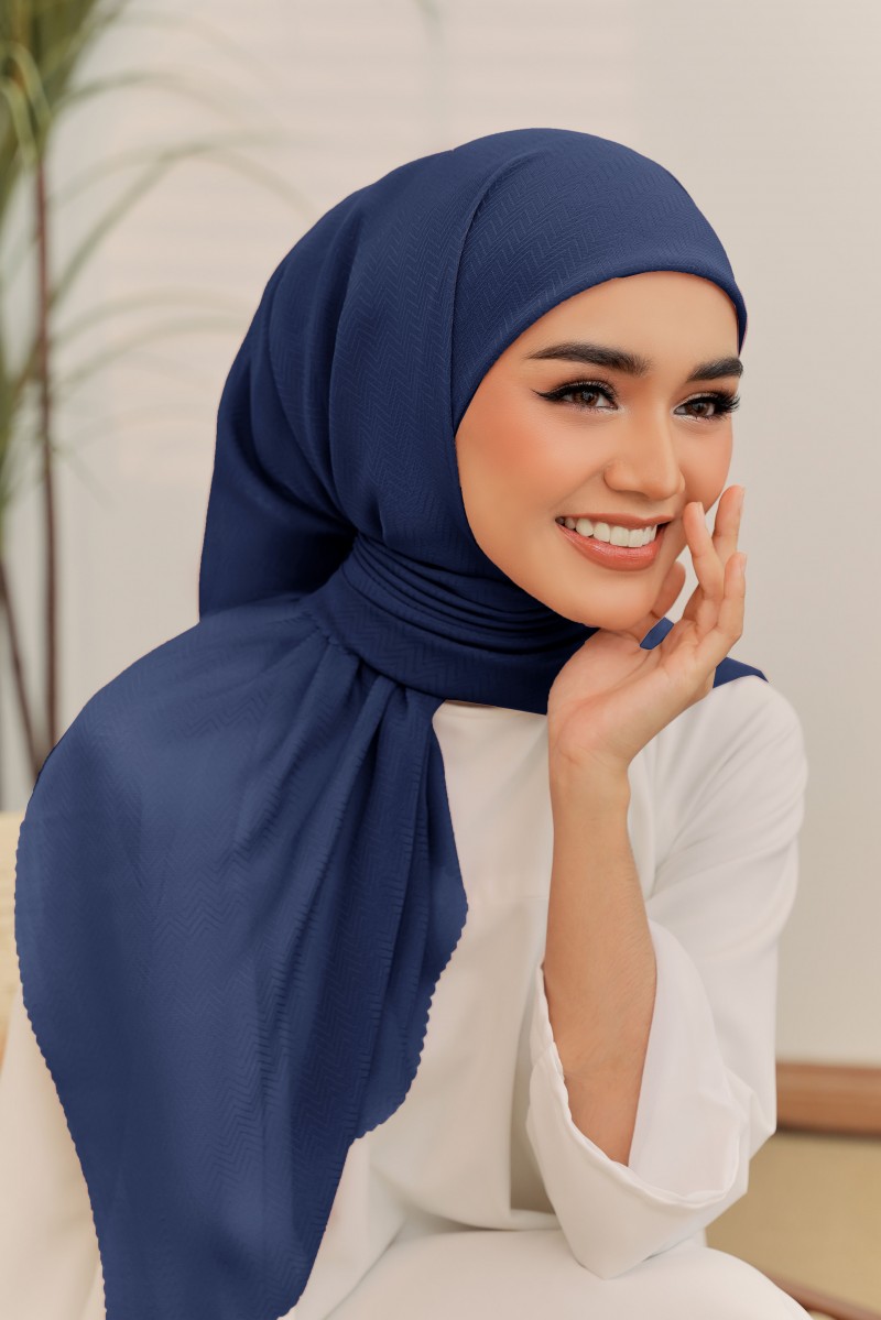 Cali Bawal in Navy Blue