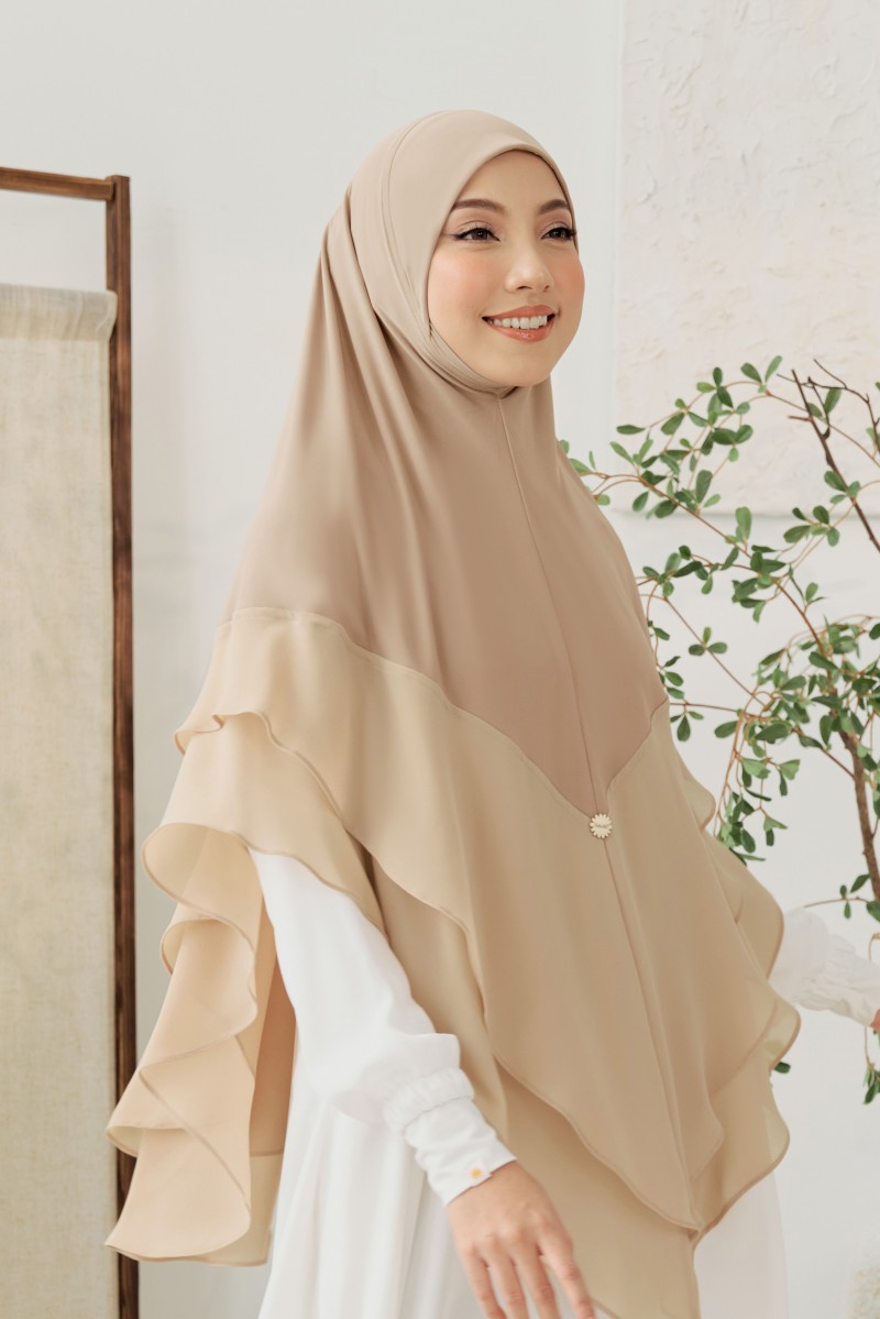 Nageena Khimar 2.0 in Sand Brown