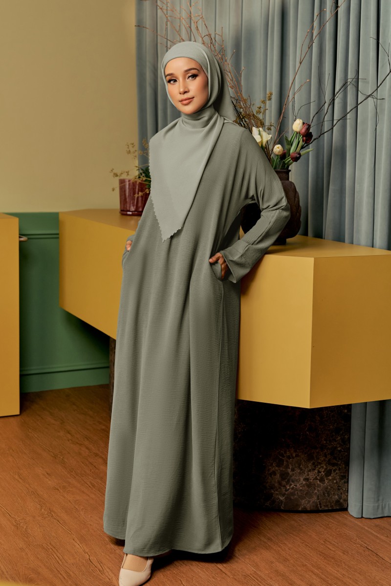 BELVA Kaftan in Army Green