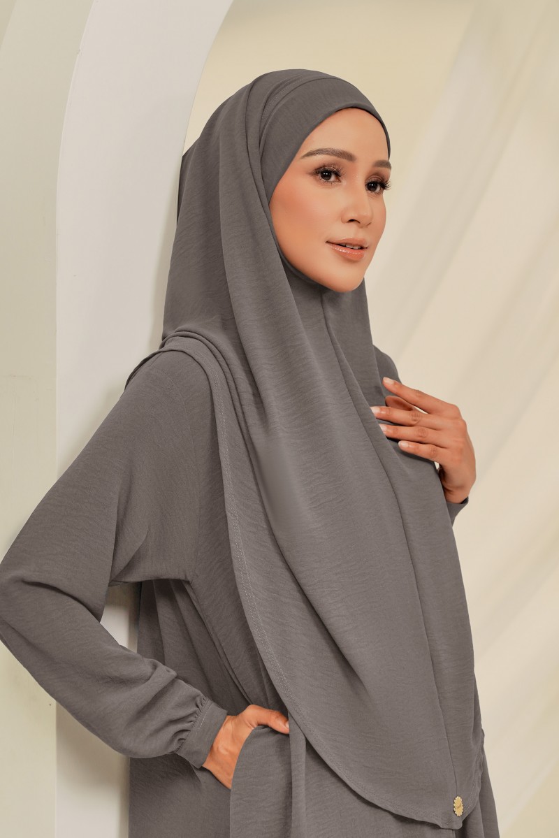 LANA Khimar in Smokey