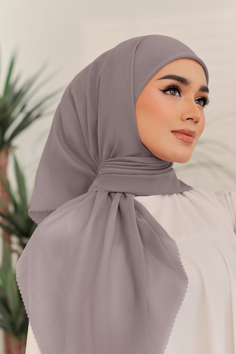 Cali Bawal in Smokey Purple