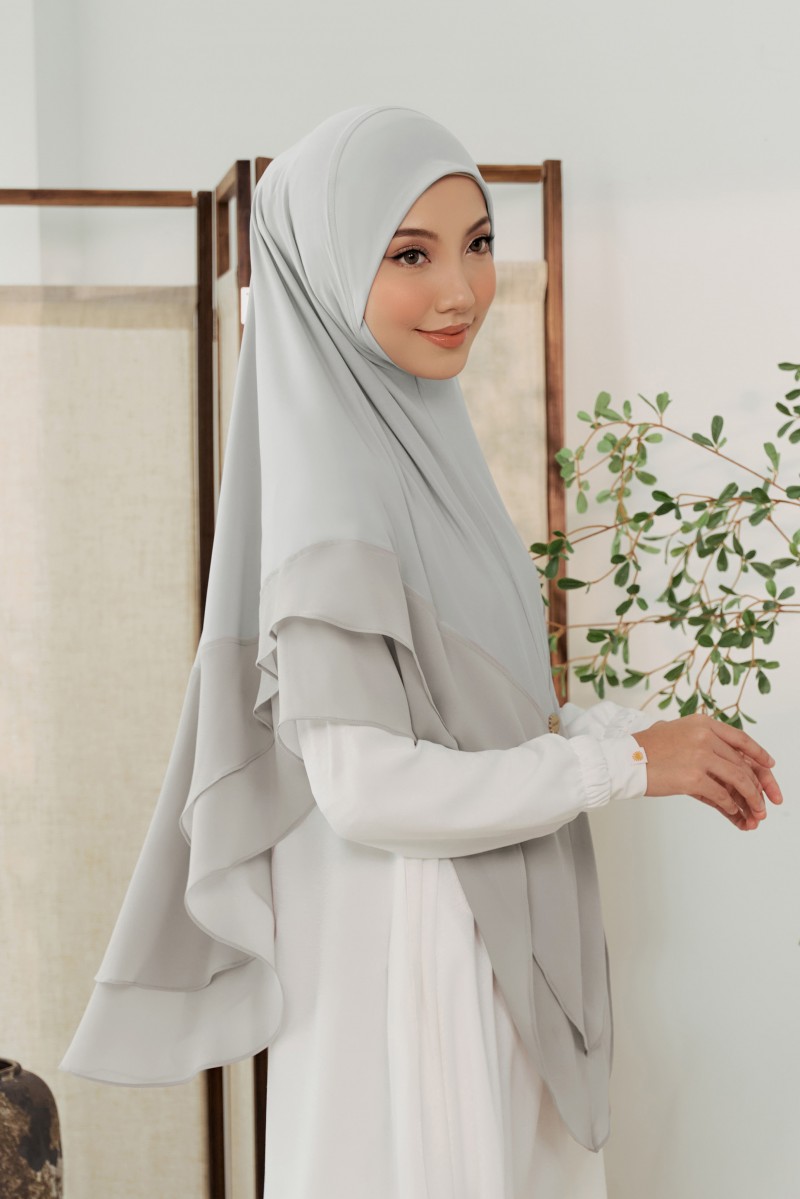 Nageena Khimar 2.0 in Soft Grey