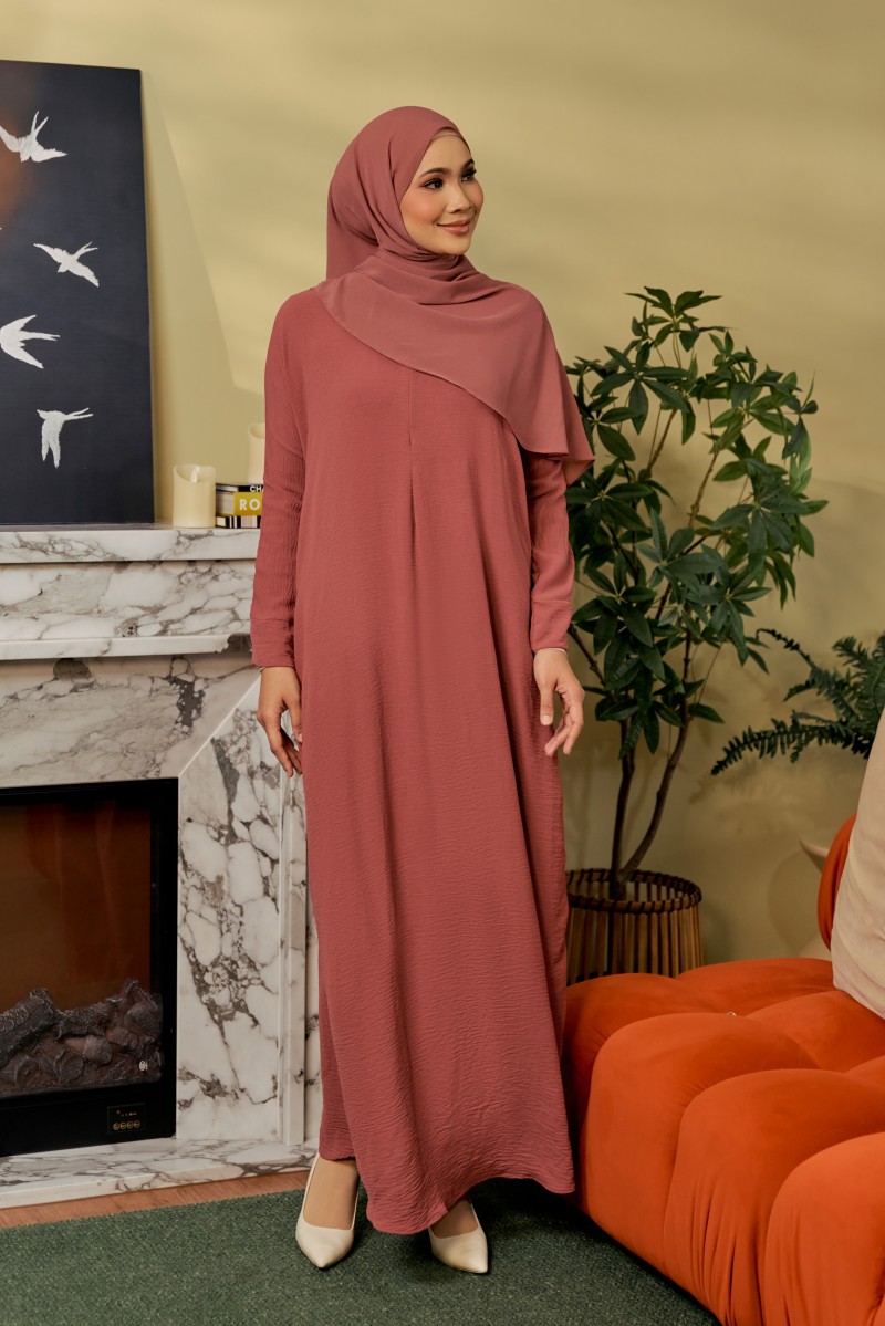 BELVA Kaftan in Pink Guava