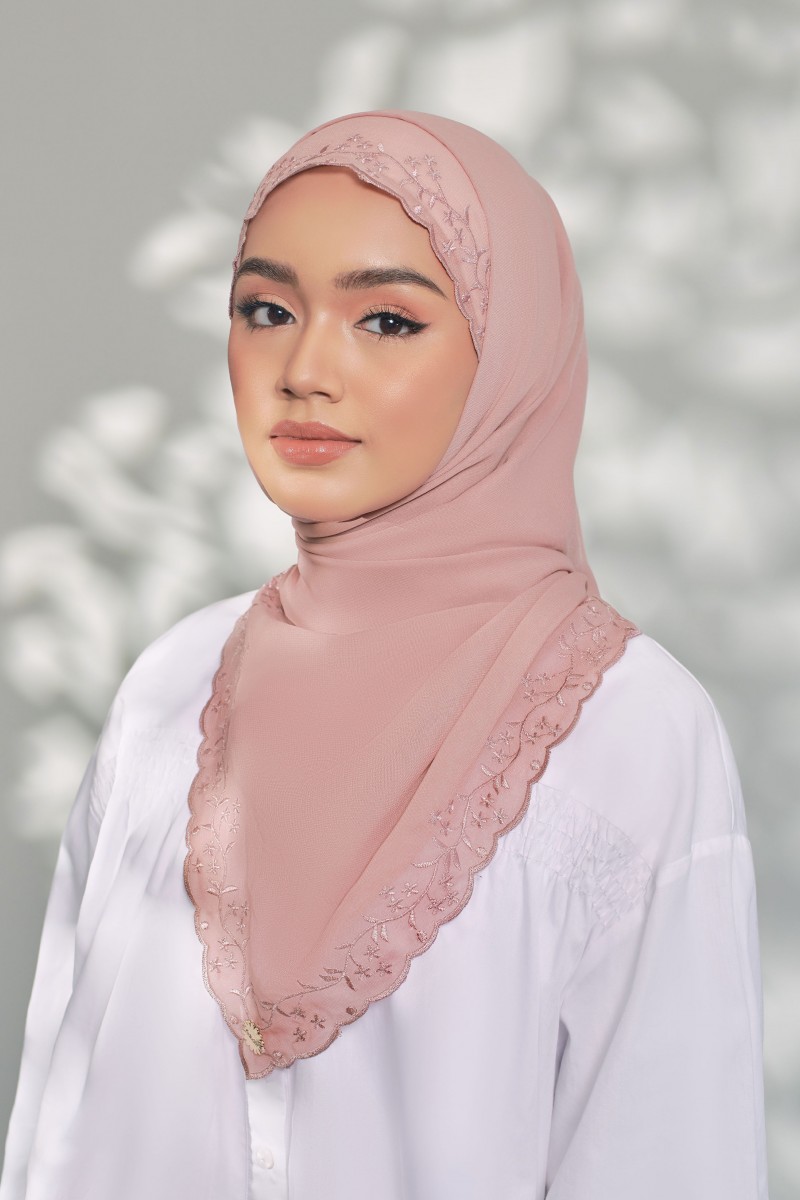 (AS-IS) Salma Bawal Sulam in Dusty Pink