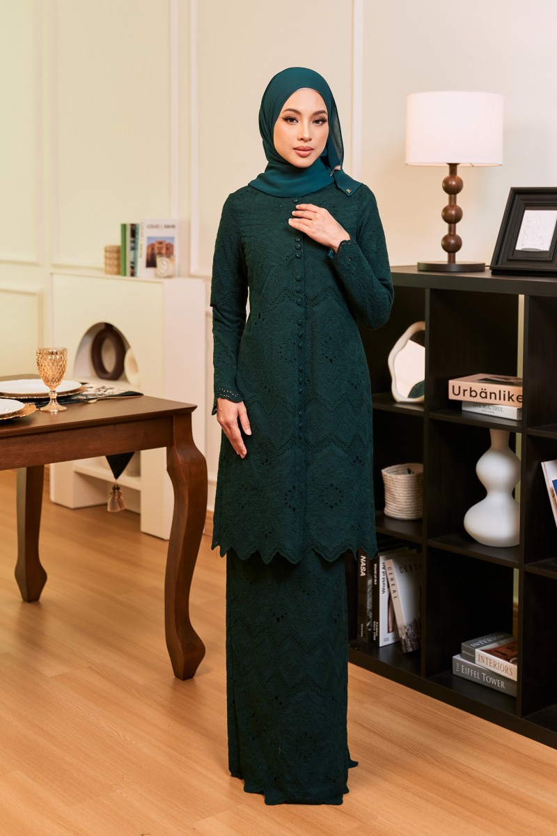 NUANSA Kurung in Emerald Green