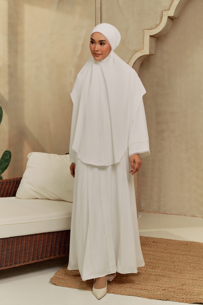 (AS-IS) ATIKA Set Jubah with Khimar in Off White