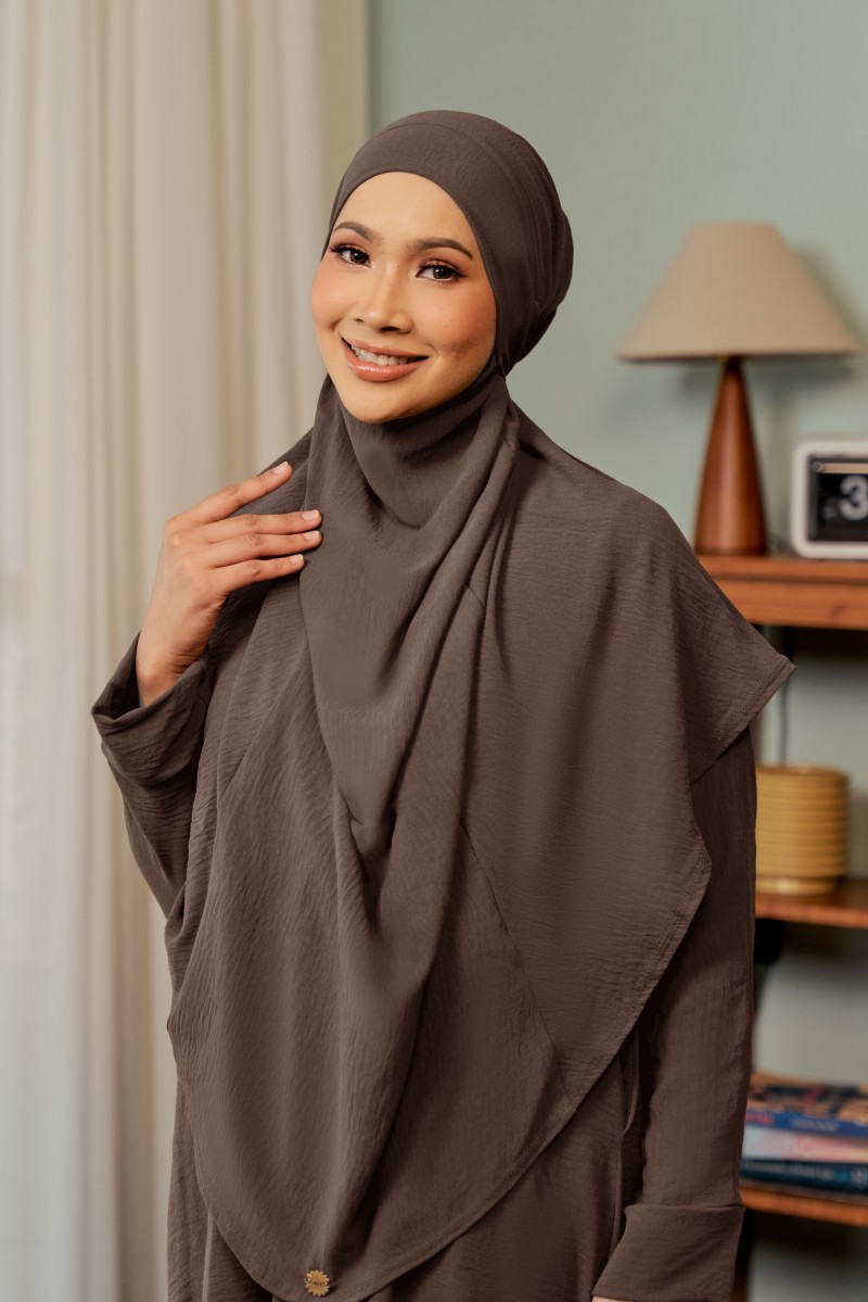 NEEMA Khimar in Brown