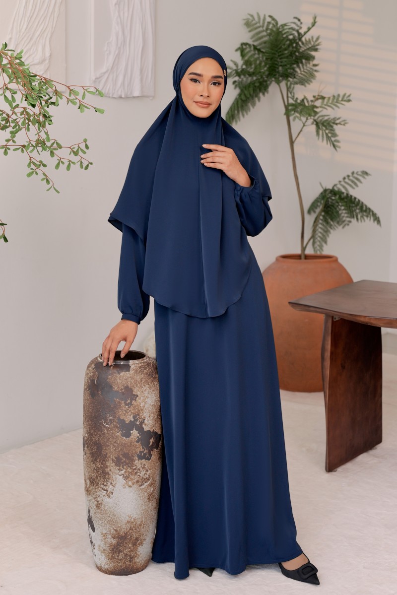 KHAWLA Set with Khimar in Navy Blue