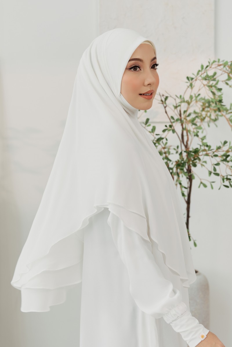 Nageena Khimar in Offwhite