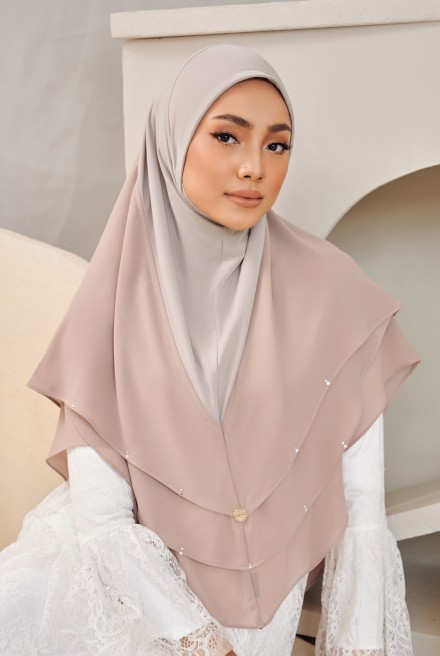 ARDEA Slip On Hijab in Soft Brown
